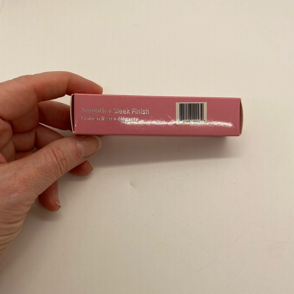 NWT BossGloss Lip Gloss in BreakRoom Blush (sparkly pink) 0.5 ml Full Size - Picture 2 of 8
